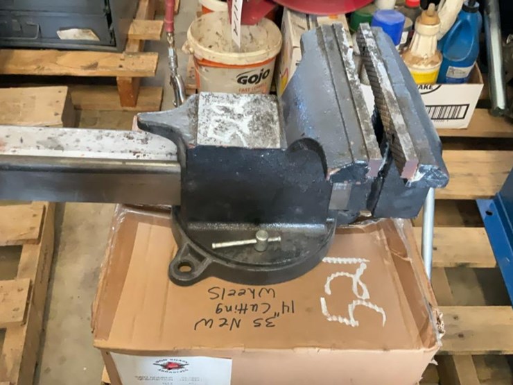 #522-•-hit-10”-bench-vise-image-2