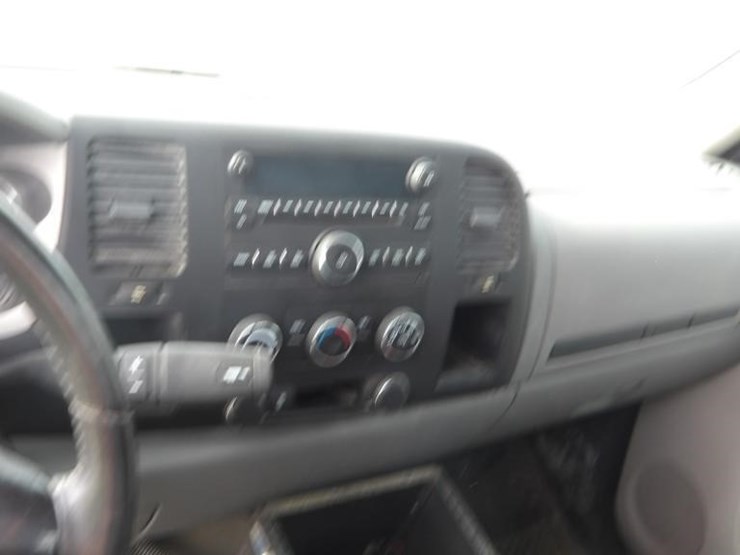 2012-gmc-sierra-2500-image-18