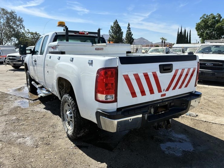 2012-gmc-sierra-2500hd-image-5