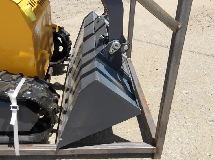 2026-zjz-380-skid-steer-track-loader-image-6