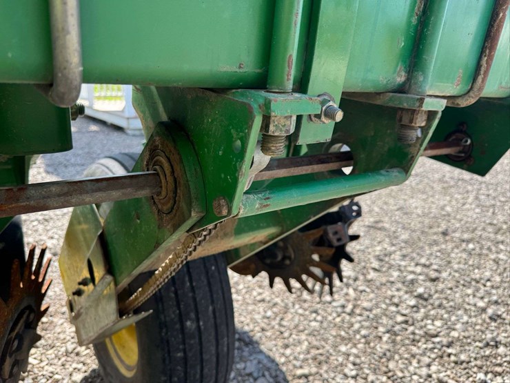 john-deere-7200-image-52