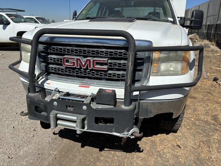2012-gmc-sierra-2500hd-image-11