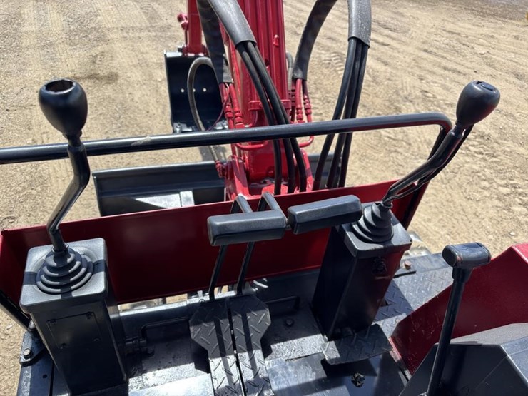 tcm-tb300-hydraulic-excavator-image-25