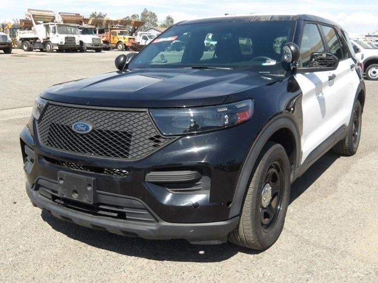 2020-ford-explorer-image-2