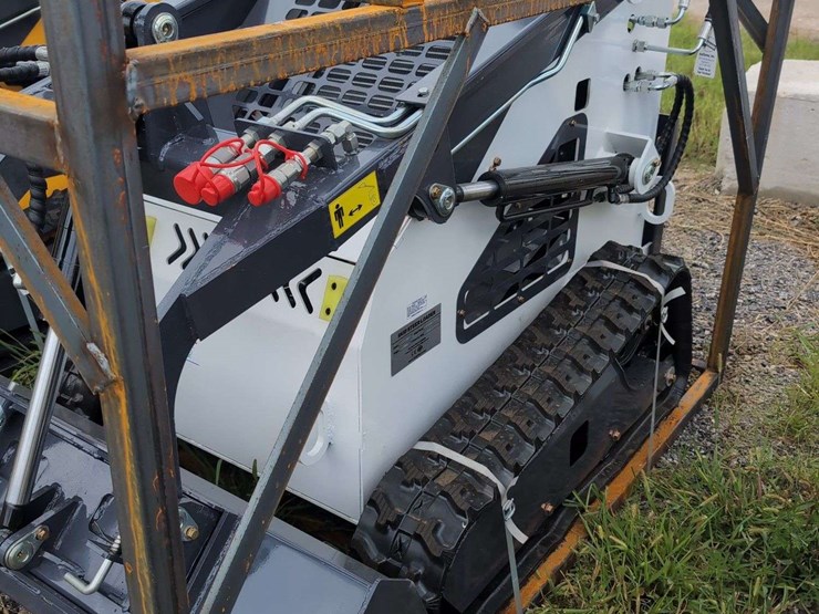 zjg-mini-skid-steer-loader-zj-380-(white)---15hp-image-6