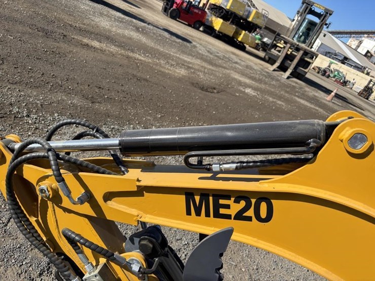 2026-me20-hydraulic-excavator-image-11