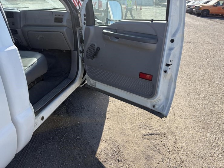 2001-ford-f250-image-10