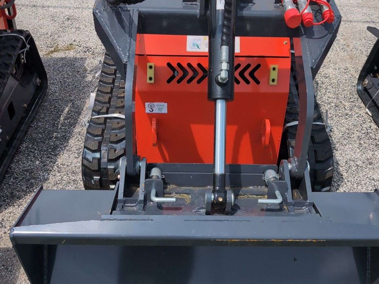 zjg-mini-skid-steer-loader-zj-380-(red)---15hp-image-3