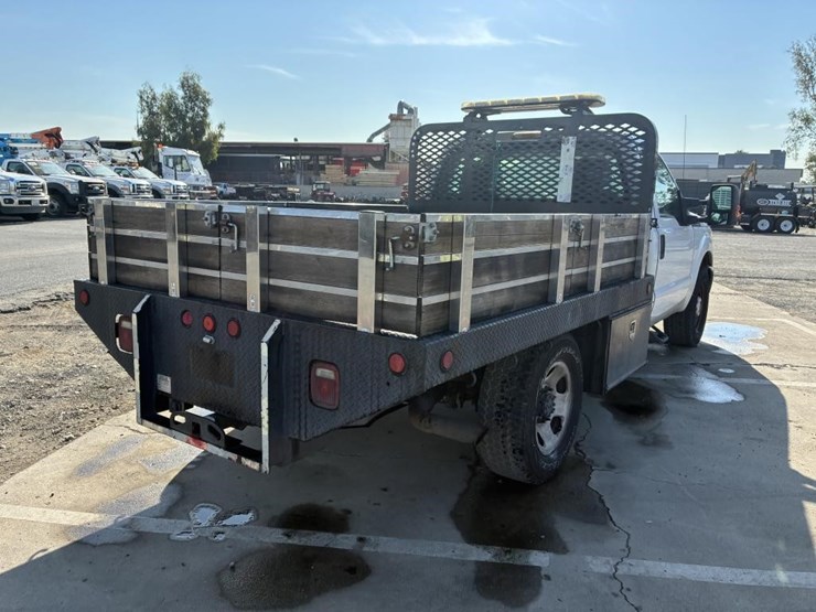 2016-ford-f350-image-3