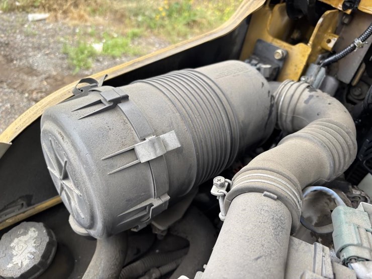 2016-caterpillar-2c6000-image-33