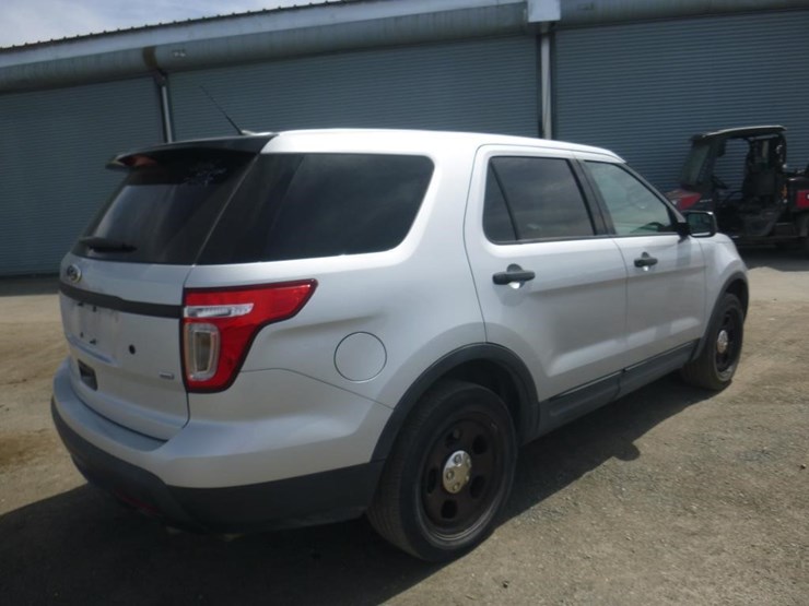 2014-ford-explorer-image-3