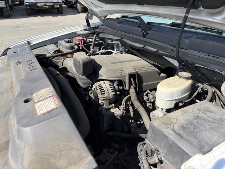2013-chevrolet-silverado-2500-image-7