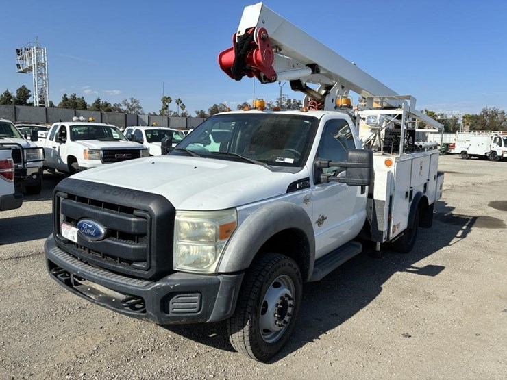 2012-ford-f550-image-1