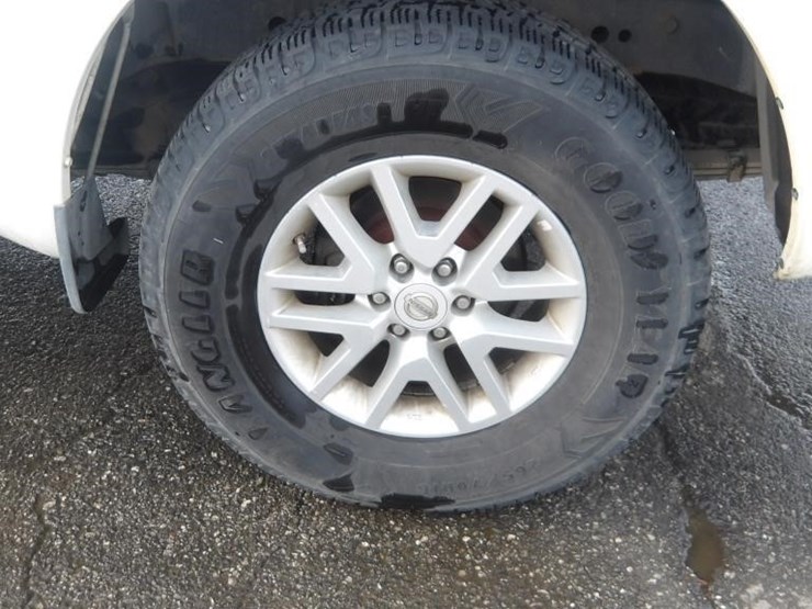 2016-nissan-frontier-image-6