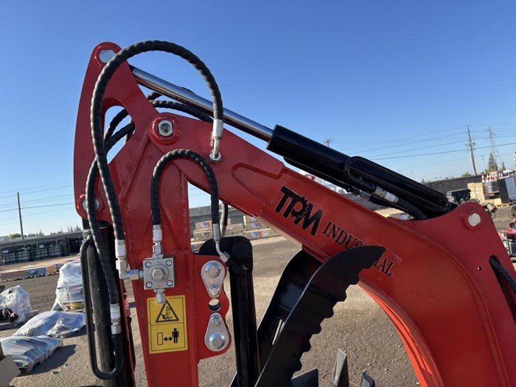 2026-tpm-18hh-hydraulic-excavator-image-11