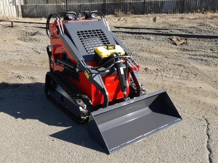 2026-zjz-380-skid-steer-track-loader-image-2
