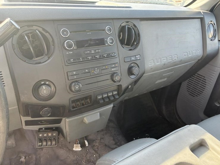 2016-ford-f350-image-17