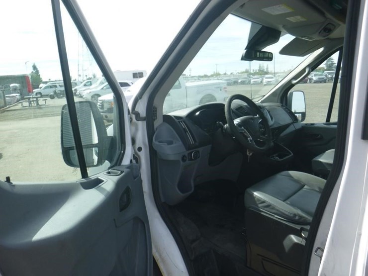 2017-ford-transit-image-5