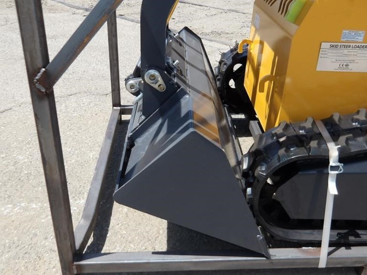 2026-zjz-380-skid-steer-track-loader-image-5
