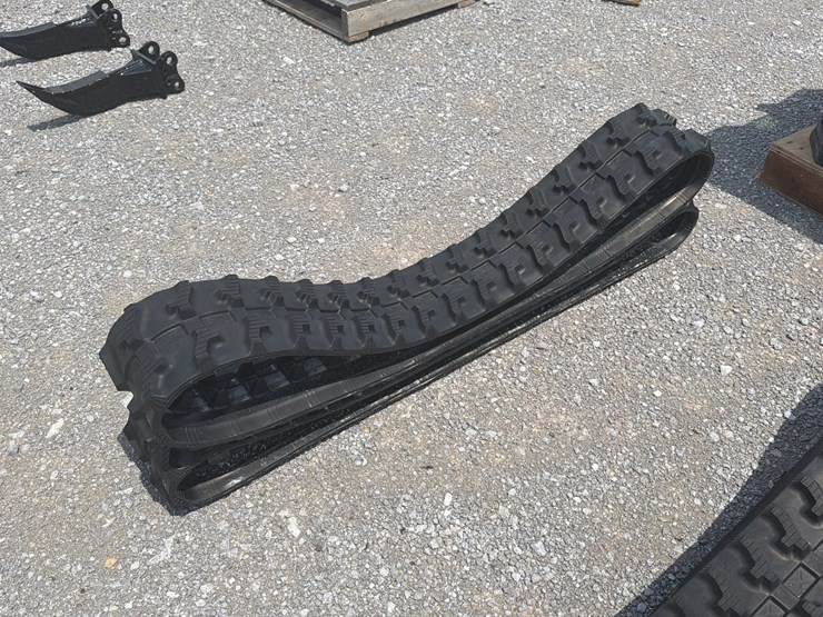 #25-•-set-of-mini-skid-steer-tracks-image-1