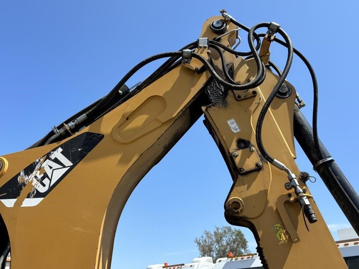 2008-caterpillar-430e-image-15