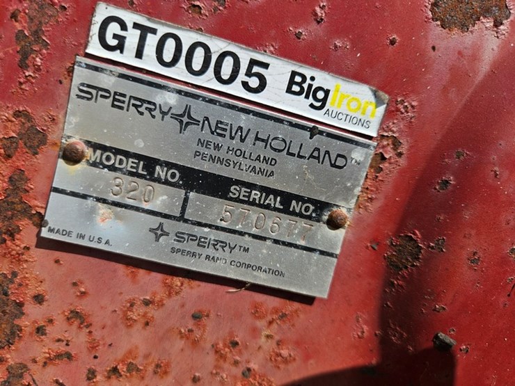 new-holland-320-image-29