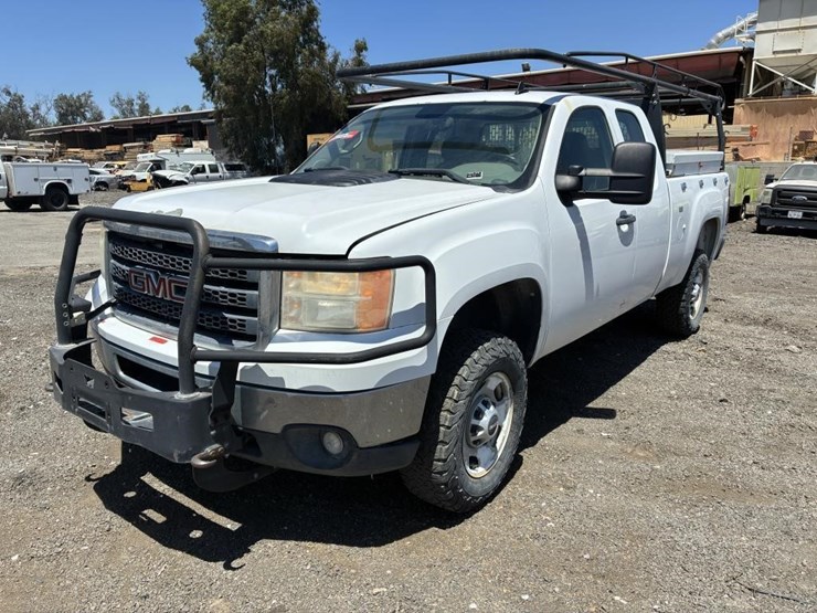 2012-gmc-sierra-2500hd-image-2
