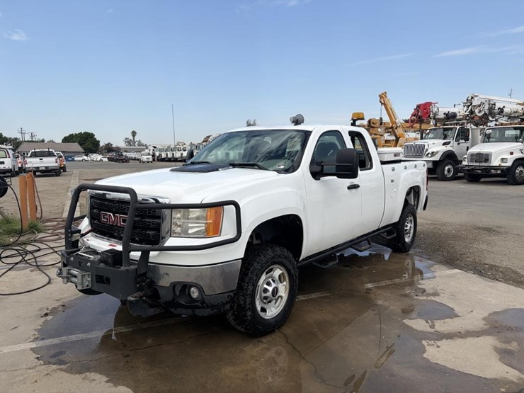 2012-gmc-sierra-2500-image-1