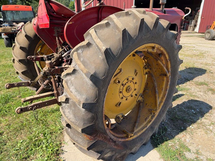 massey-harris-444-image-26