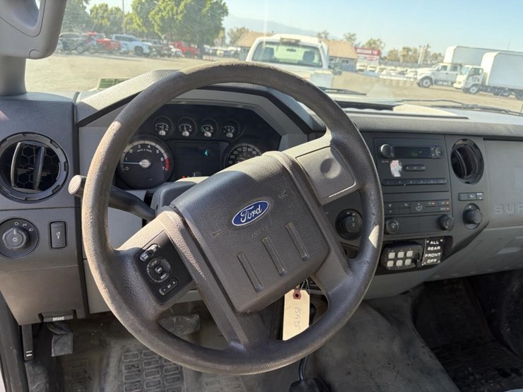 2011-ford-f250-image-14