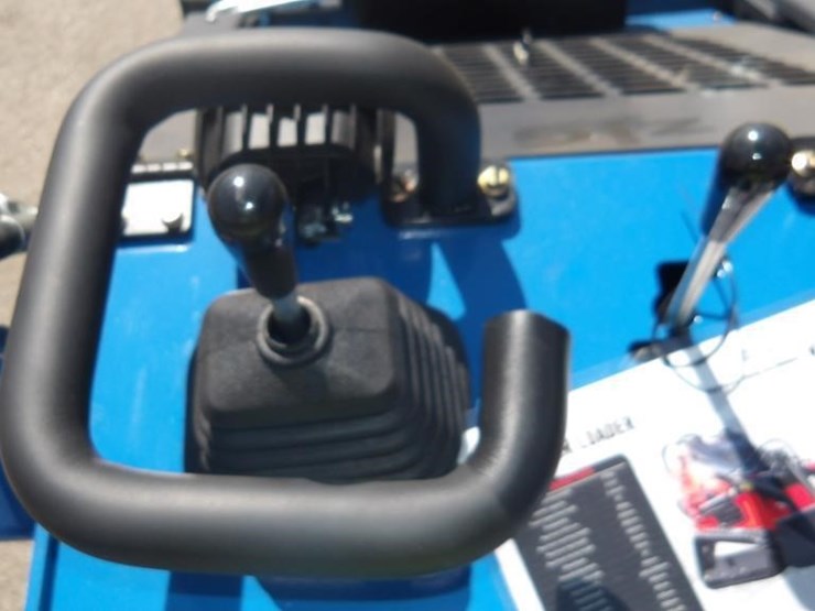 2026-zjz-380-skid-steer-track-loader-image-15