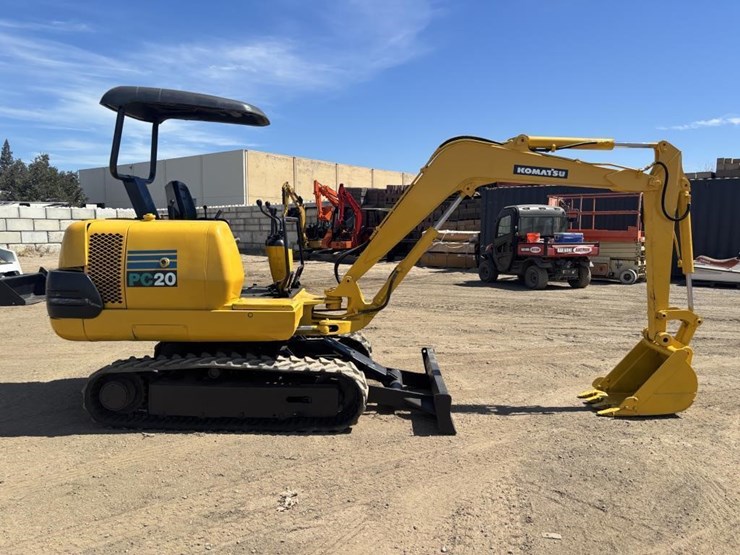 komatsu-pc20-7e-image-7