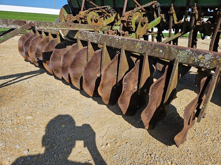 john-deere-8-image-11