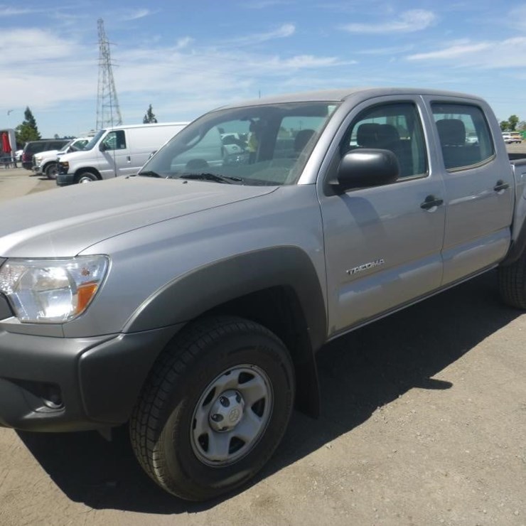 2015 TOYOTA TACOMA