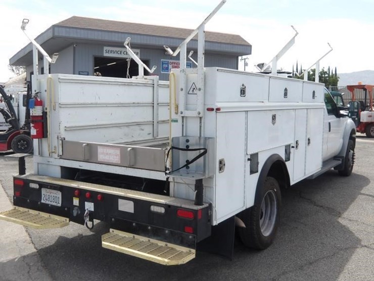 2011-ford-f550-image-3