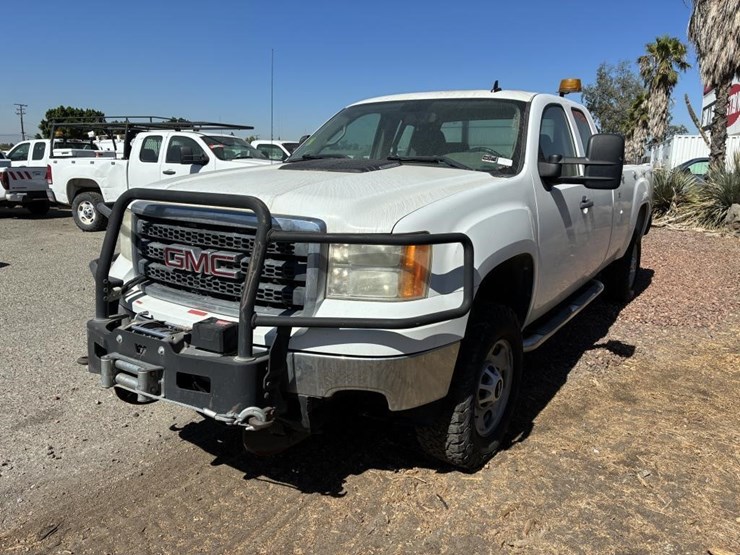 2012-gmc-sierra-2500hd-image-1