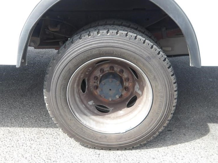 2011-ford-f550-image-5