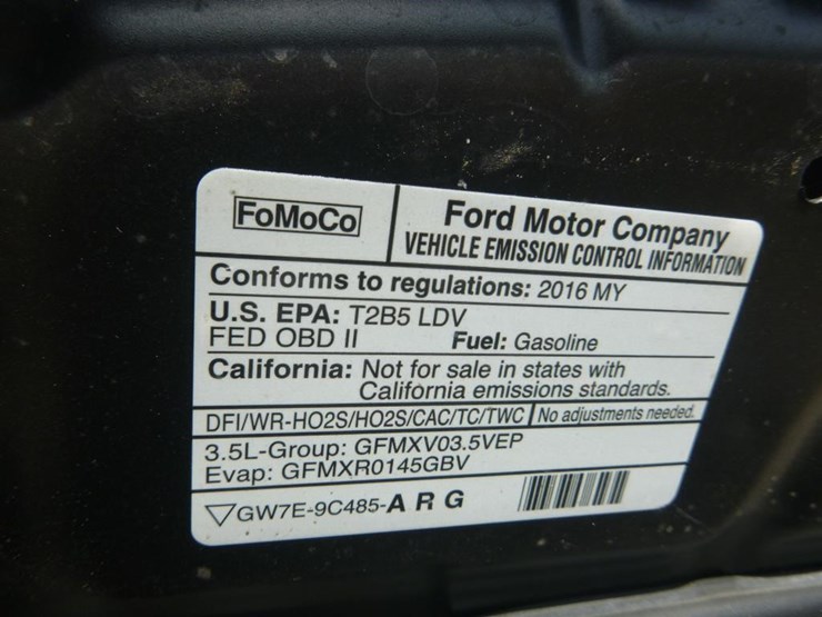 2016-ford-explorer-image-12