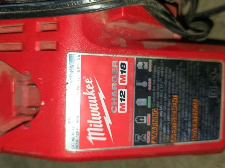 #114-•-milwaukee-grease-gun-image-10