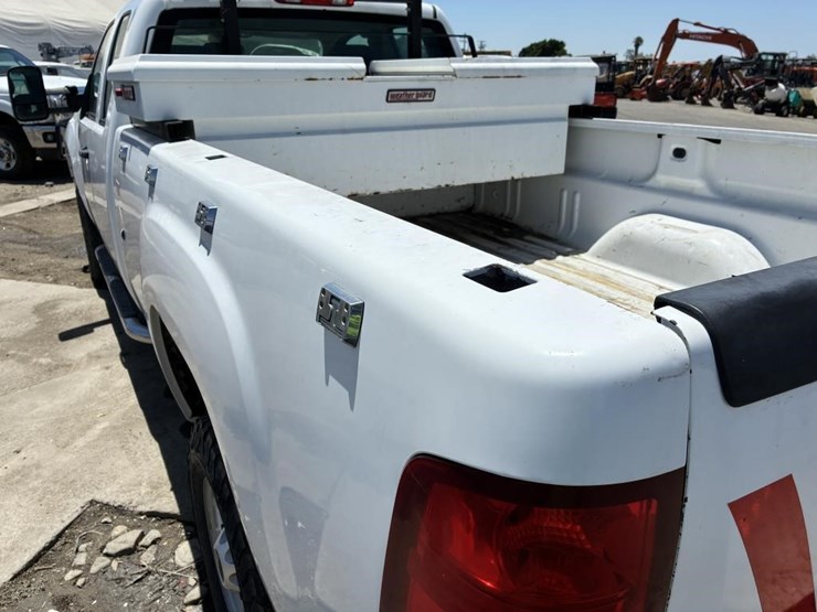 2012-gmc-sierra-2500hd-image-6