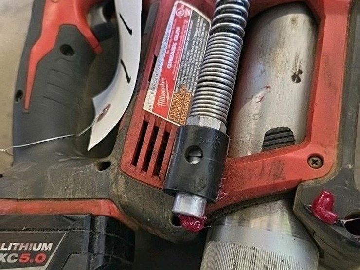 #115-•-milwaukee-grease-gun-image-8