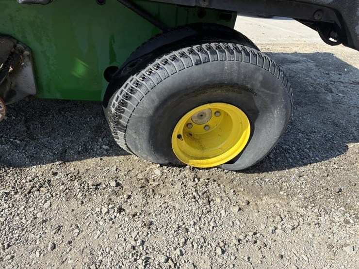 2019-john-deere-gator-image-5