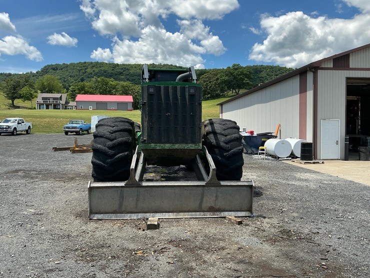 2019-deere-848l-image-9