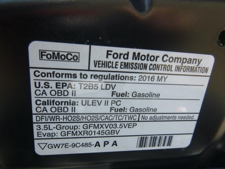2016-ford-explorer-image-12