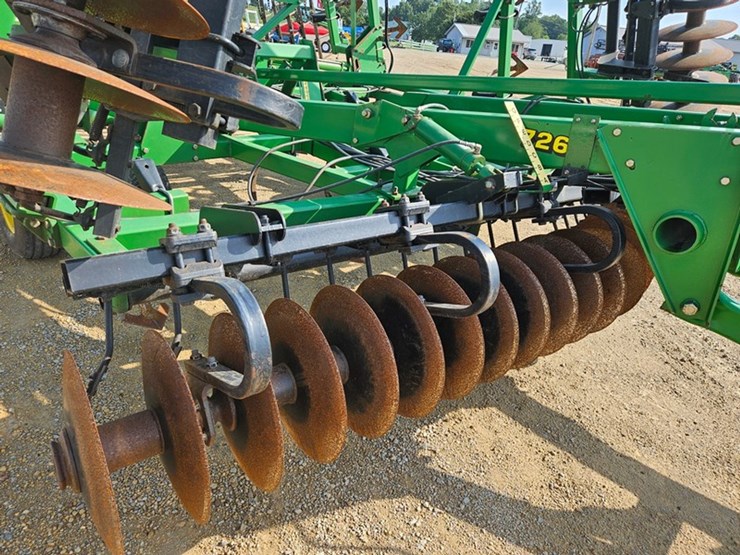 john-deere-726-image-19