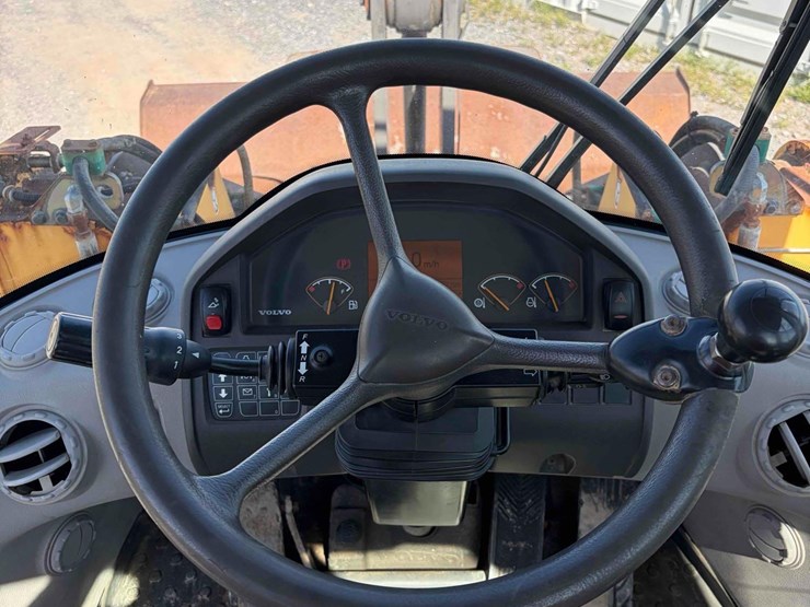 2007-volvo-l70f-image-16