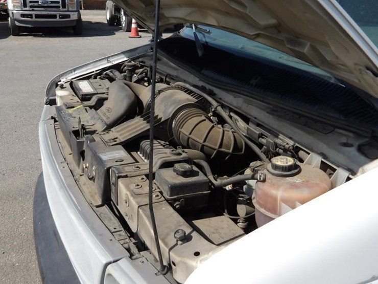 2002-ford-e350-image-7