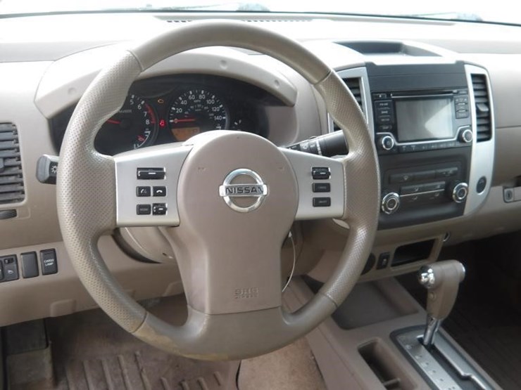 2016-nissan-frontier-image-17