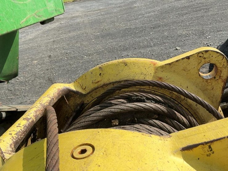 2012-deere-848h-image-54