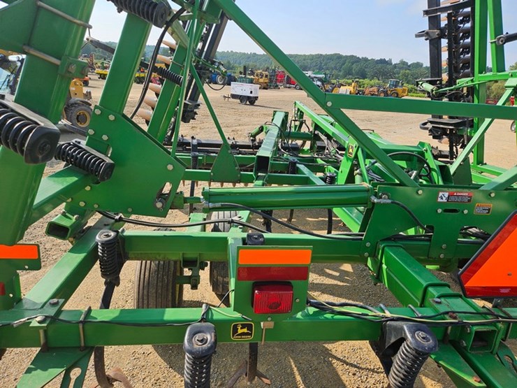 john-deere-726-image-48